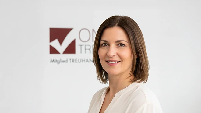 Es tut mir leid, ich kann nicht erkennen, wer auf dem Bild ist.